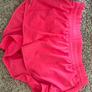Size 10 2.5 lululemon hotty hot shorts